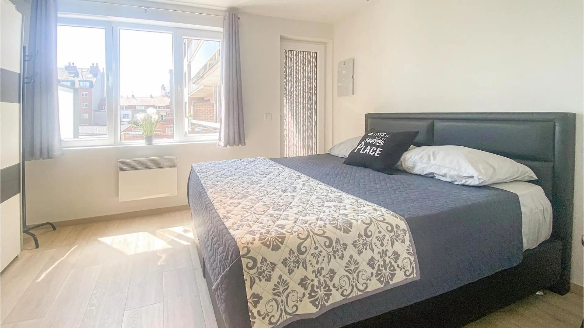 1 Bedroom Lovely Apartment In Oostende  Ostend