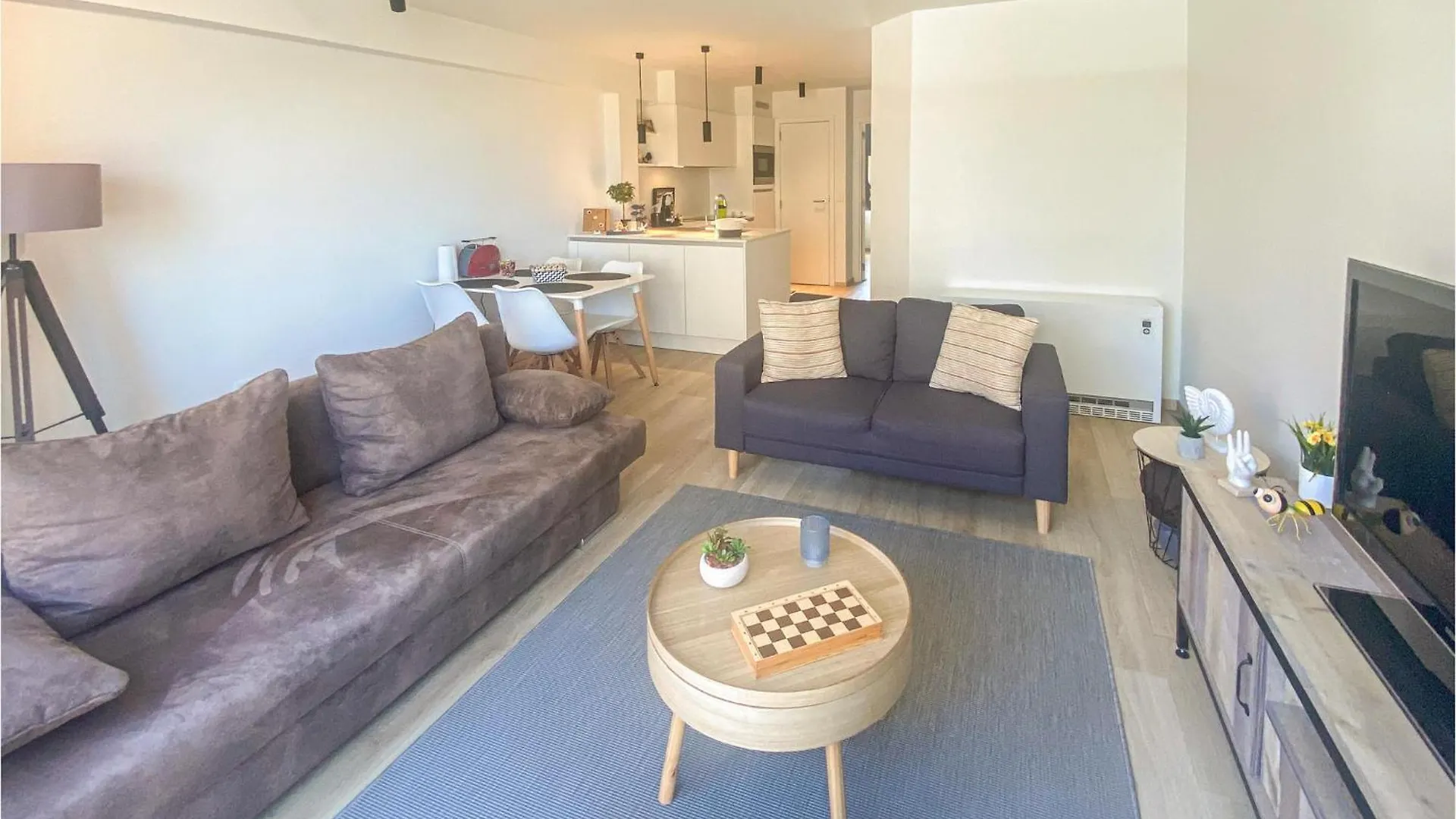 1 Bedroom Lovely Apartment In Oostende